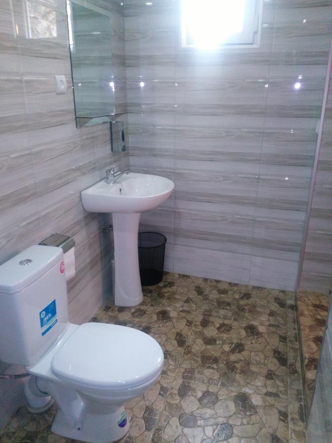 Guest House Katia Mestia Exterior foto